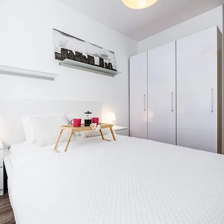 Tarnogaj - Terrace, Park Nearby - By Rentujemy فروتسواف